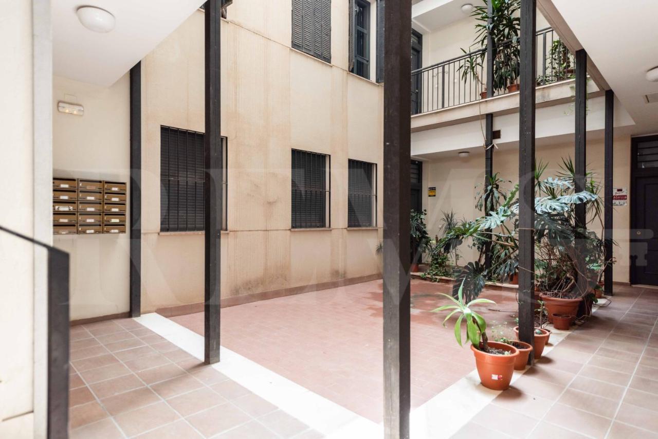 Inviting Apartment In The Heart Of Malaga By Rems Exterior photo